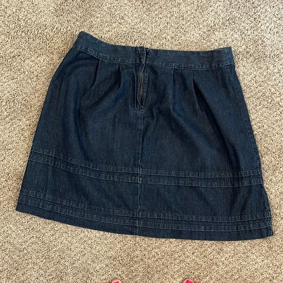 LOFT pleated denim skirt - Picture 2 of 3